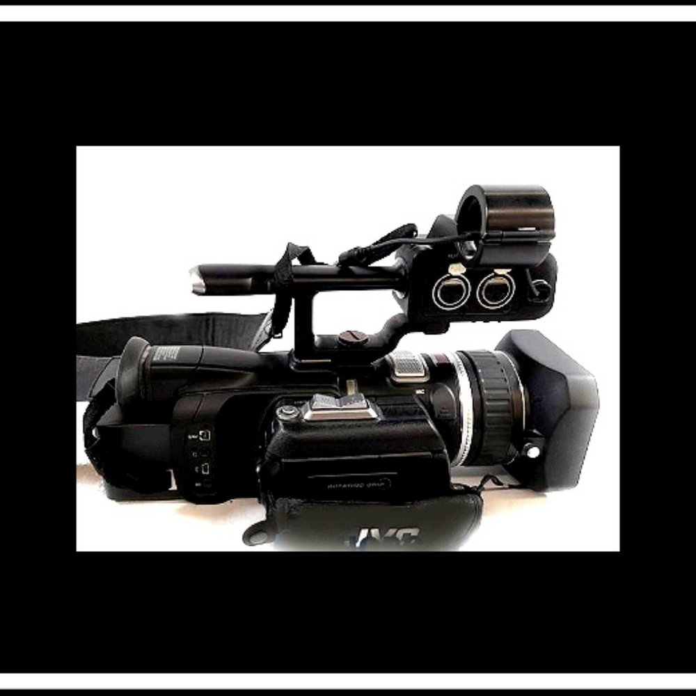 JVC AA-V40U Professional Digital Video Camera With Accessories